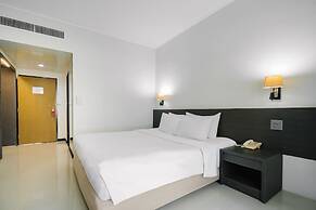Pinnacle Lumpini Park Hotel