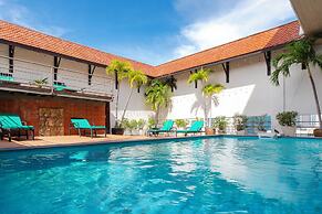 Pinnacle Lumpini Park Hotel
