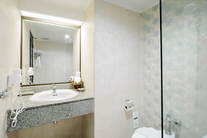 Pinnacle Lumpini Park Hotel