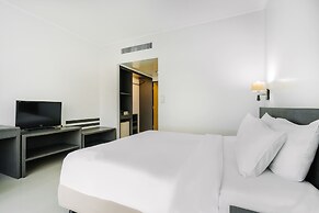 Pinnacle Lumpini Park Hotel