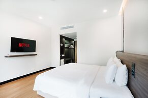Pinnacle Lumpini Park Hotel