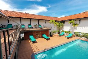 Pinnacle Lumpini Park Hotel
