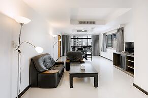 Pinnacle Lumpini Park Hotel