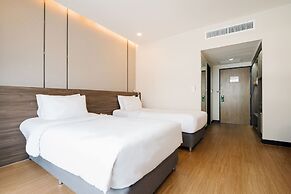 Pinnacle Lumpini Park Hotel