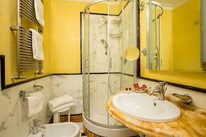 Suite Opera Rooms