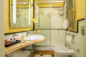 Suite Opera Rooms