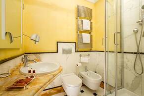 Suite Opera Rooms