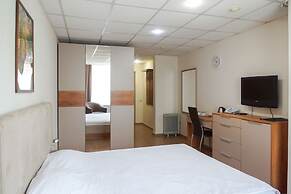 City Hotel
