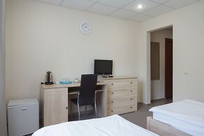 City Hotel