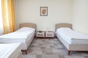 City Hotel