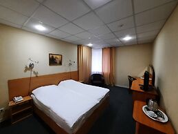 City Hotel