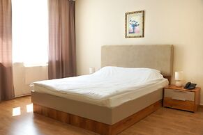 City Hotel