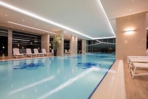 Charisma De Luxe Hotel