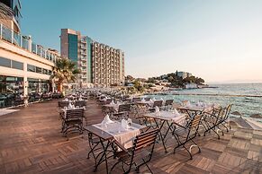 Charisma De Luxe Hotel