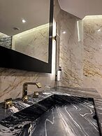 Charisma De Luxe Hotel