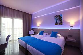 Les Palmiers Beach Hotel