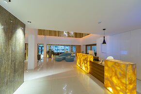 Anemi Hotel & Suites