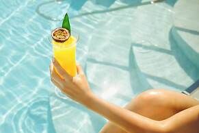 Anemi Hotel & Suites