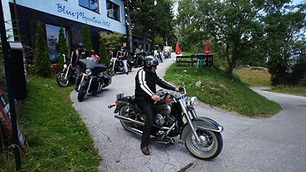 Blue Mountain Hotel