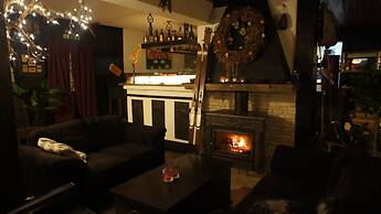 Blue Mountain Hotel
