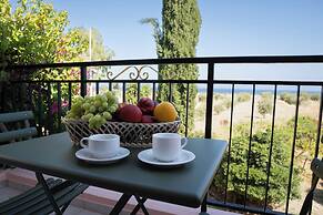 Akamanthea Holiday Village
