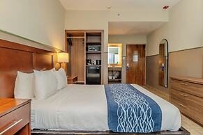 Comfort Inn & Suites Levittown