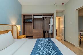 Comfort Inn & Suites Levittown