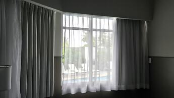 Comfort Inn & Suites Levittown