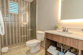 Comfort Inn & Suites Levittown
