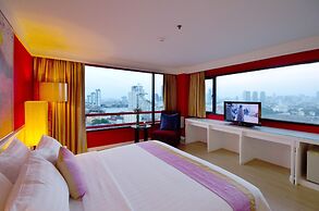Tongtara Riverview Hotel