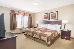Ramada by Wyndham Pincher Creek