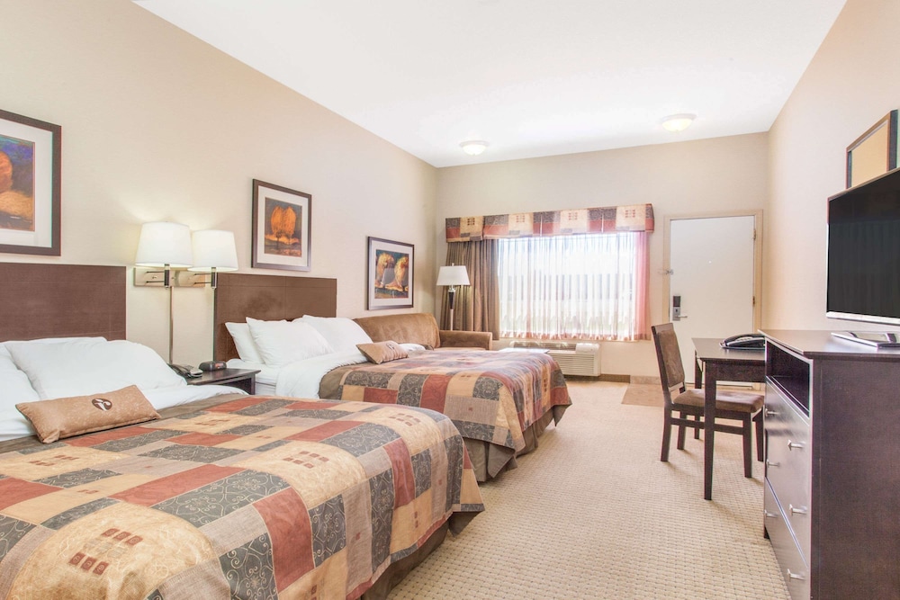 Ramada by Wyndham Pincher Creek