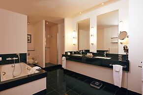 Dukes’ Palace – by Dukes’ Hotel Collection