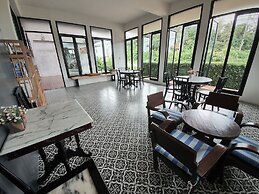 Tropicana Lanta Resort