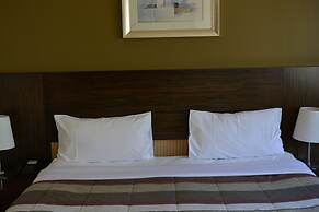 YTI Garden Hotel