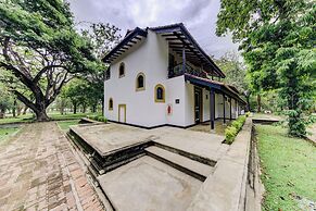Cinnamon Lodge