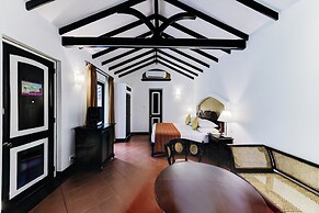 Cinnamon Lodge