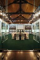 Cinnamon Lodge
