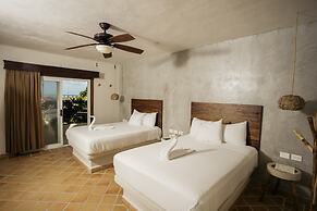 Petit Lafitte Beachfront Hotel & Bungalows