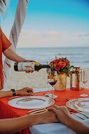Petit Lafitte Beachfront Hotel & Bungalows