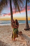 Petit Lafitte Beachfront Hotel & Bungalows