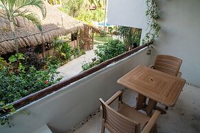Petit Lafitte Beachfront Hotel & Bungalows