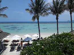 Dara Samui Beach Resort - Adults Only