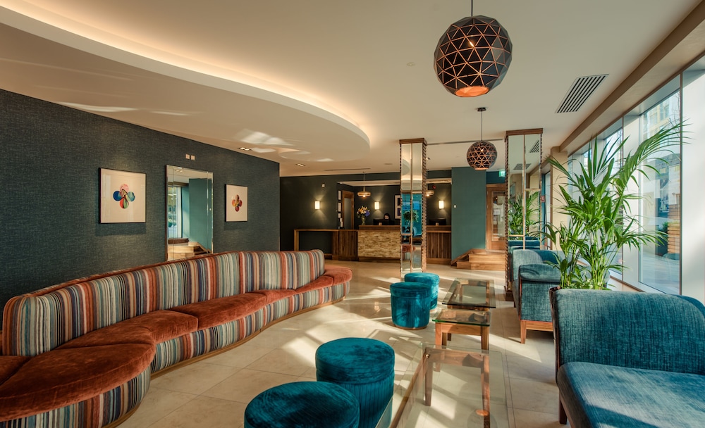 Tallaght Cross Hotel