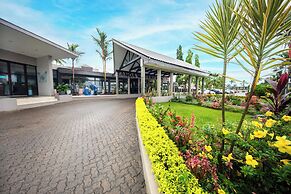 Tanoa Waterfront Hotel
