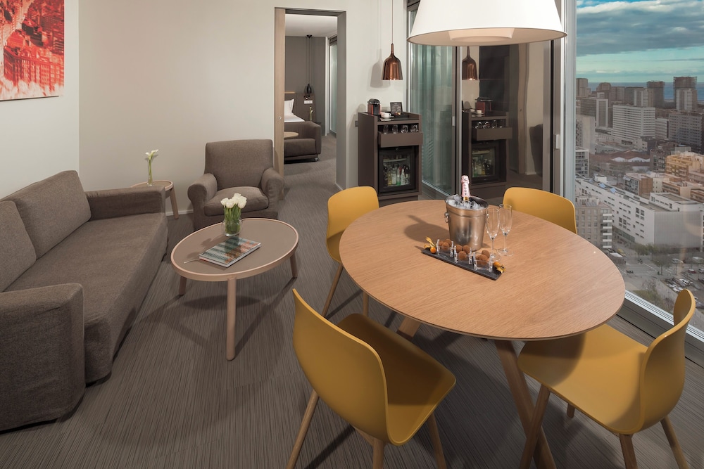 Melia Barcelona Sky
