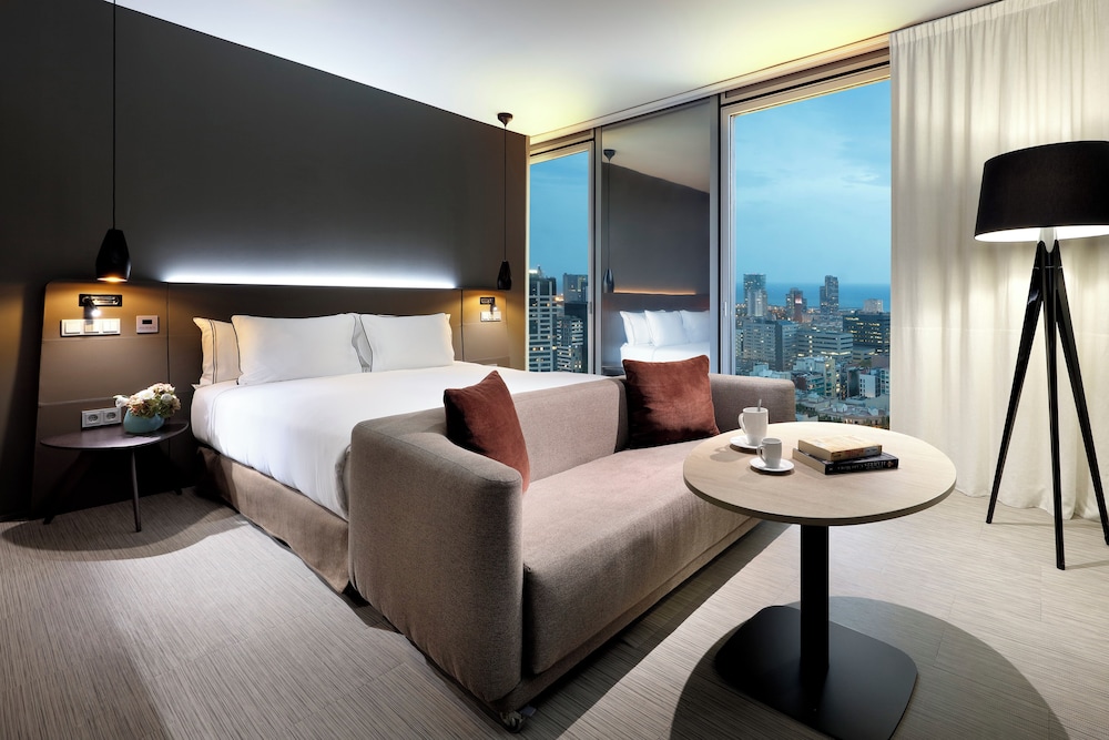 Melia Barcelona Sky