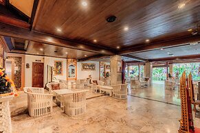 Wina Holiday Villa