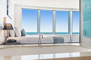 Q1 Resort & Spa