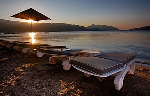 Romance Beach Hotel